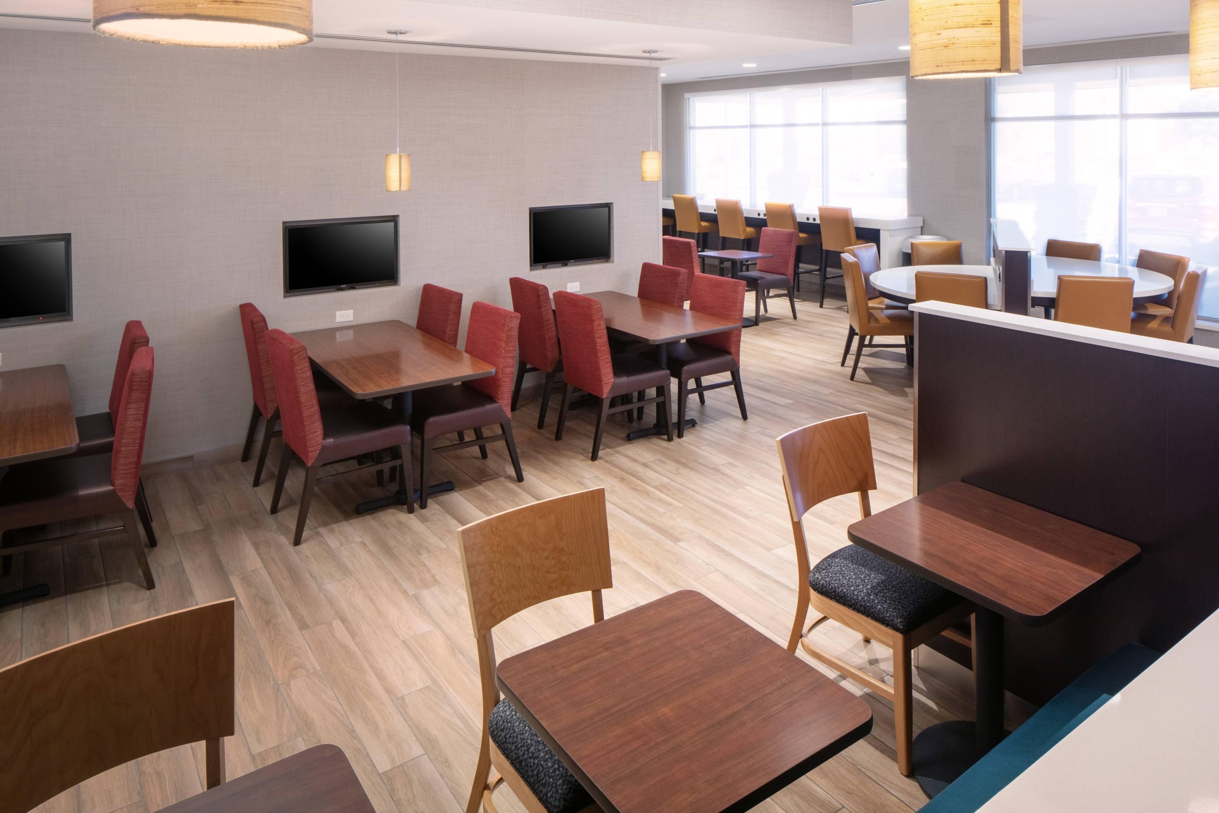Holiday Inn Express & Suites Midland South I-20 By Ihg Esterno foto