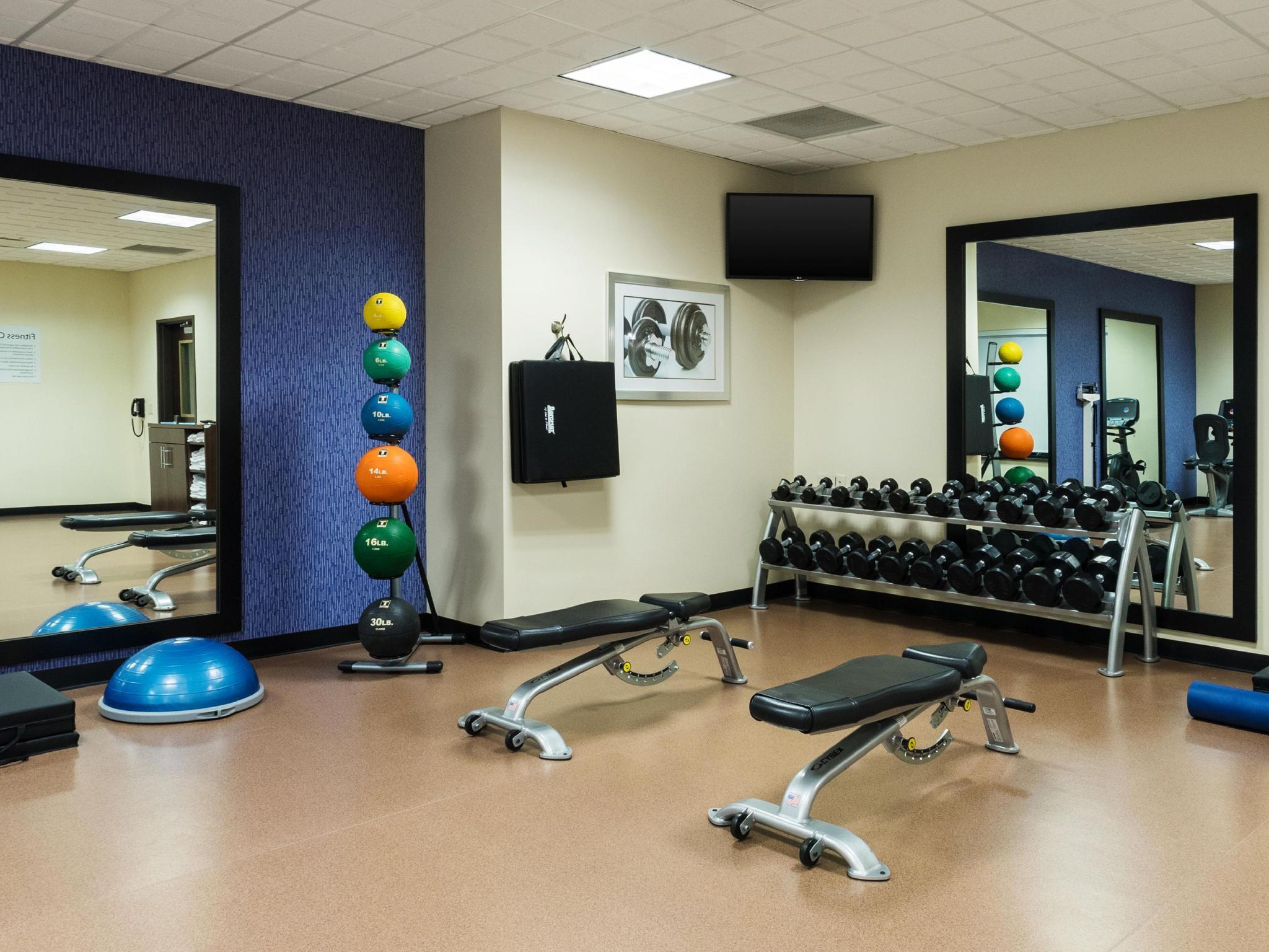 Holiday Inn Express & Suites Midland South I-20 By Ihg Esterno foto