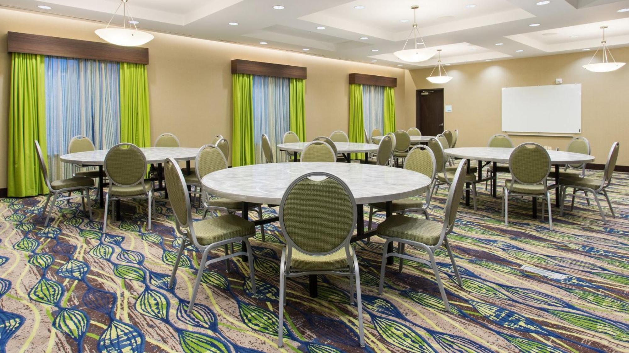 Holiday Inn Express & Suites Midland South I-20 By Ihg Esterno foto